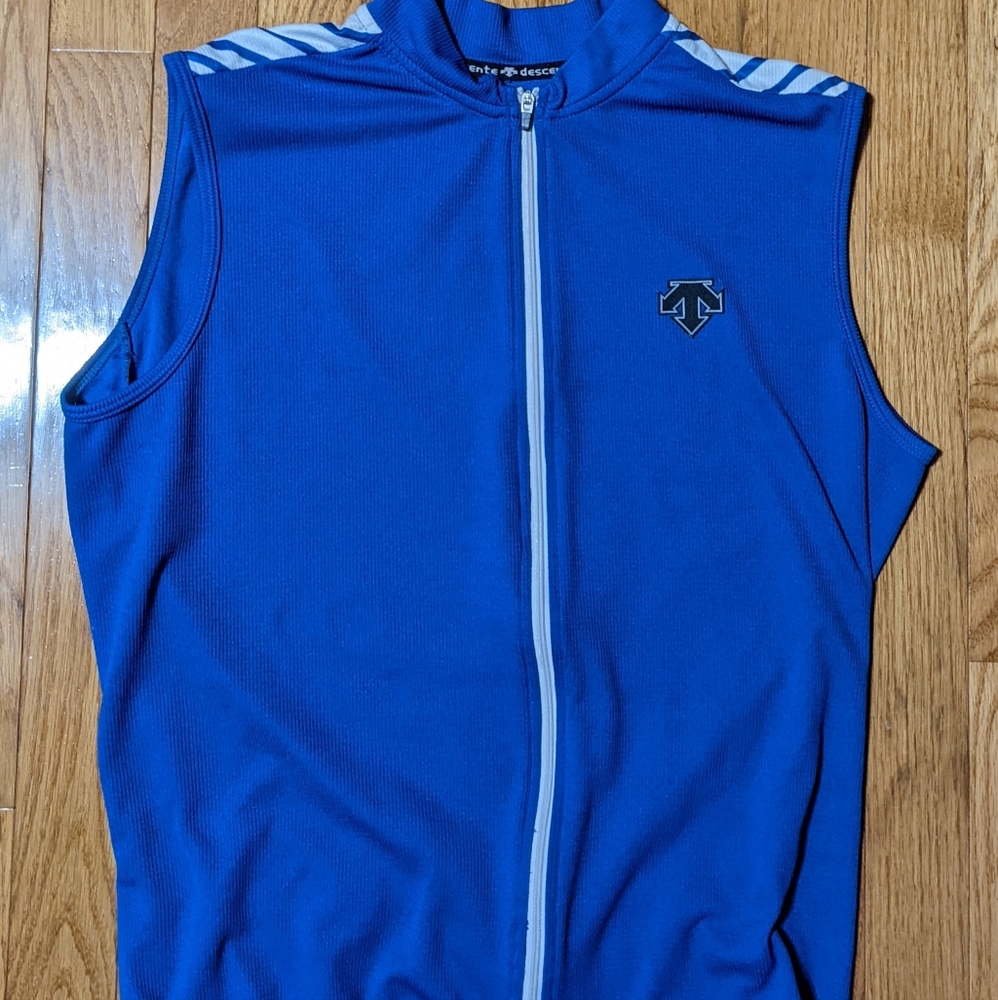 Descente Women's Unisex Running Vest Blue Size L w/ Back Water Bottle Pockets